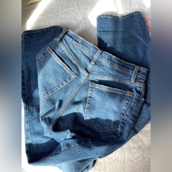 ABERCROMBIE ULTRA HIGH RISE 90’s STRAIGHT JEANS - Picture 5 of 5